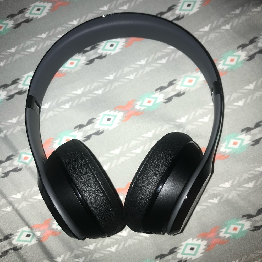 Beats solo 2